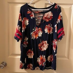 Maurices Top; Size XXL; Navy Blue/Red